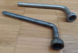 Radschlüssel / Steckschlüssel  - 2 Stück -