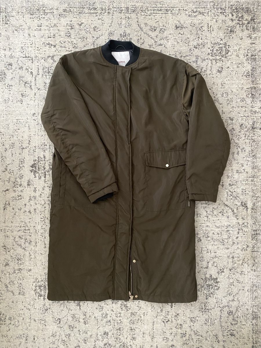 Pull&Bear Mäntel: Doudoune kaki longue, S – Neu (gemäss Beschreibung) aus Bussigny von cac_q2c6