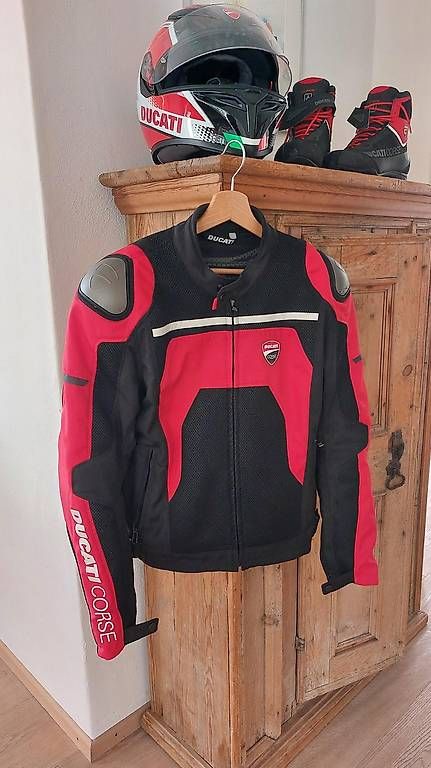 Ducati Giacche: Ducati Motorrad Jacke neuwertig – Usato da Bauma venduto da uim_7klr