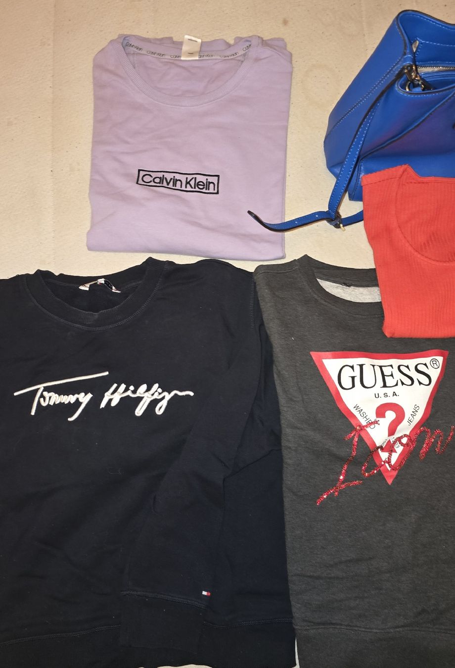 Tommy Hilfiger Lotti di vestiti: guess guess Tommy Hilfiger calvin Klein – Usato da Salavaux venduto da shop85 1
