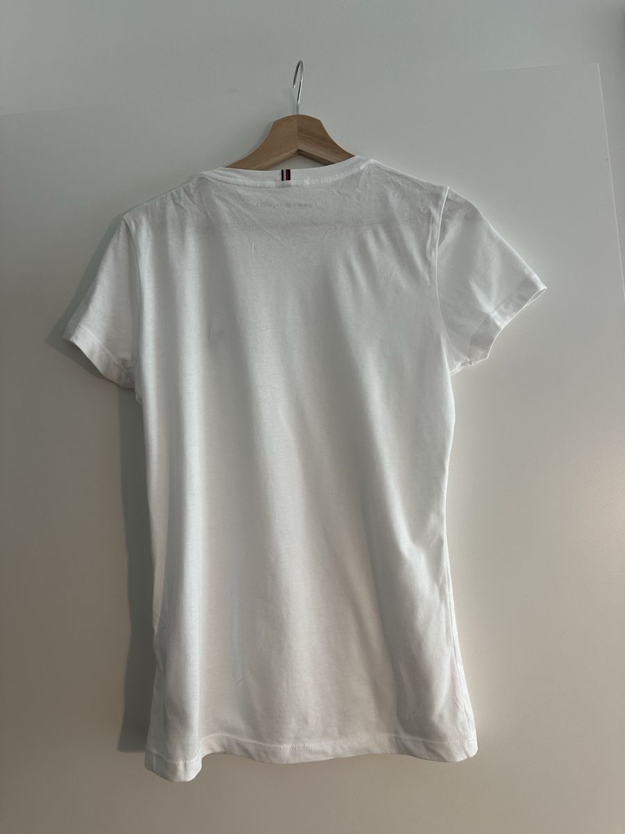 Tommy Hilfiger Top: Haut blanc Tommy Hilfiger – Nuovo e nell'imballaggio originale da Lausanne venduto da sou_w9bl 1
