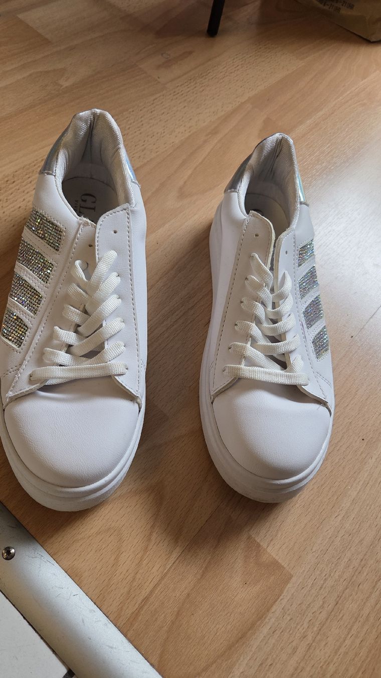 Damenschuhe: sneakers mit glitzer gebraucht – Gebraucht aus Baden von kar_rm7y 1
