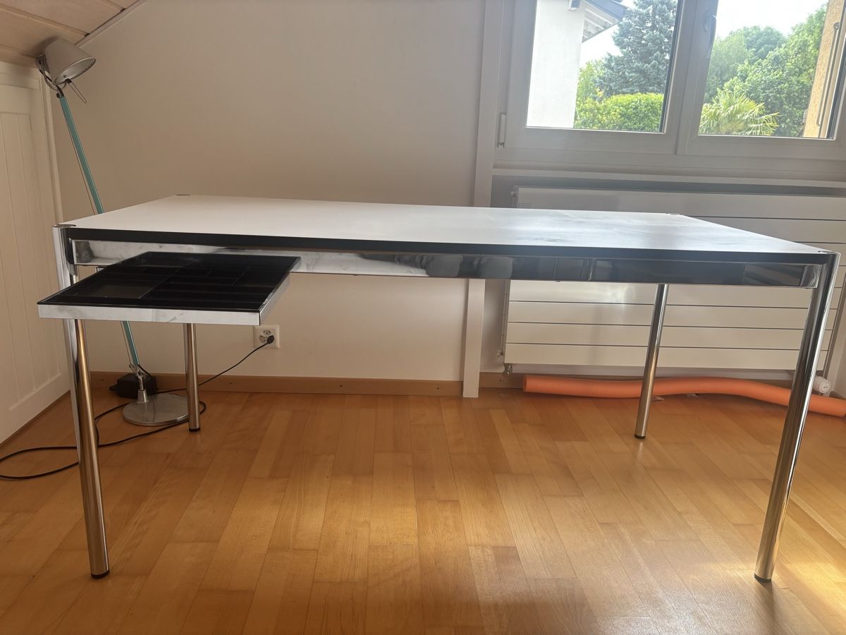 Scrivanie: Bureau USM Haller design épuré. – Usato da Romanel-s-Lausanne venduto da Martinez_29 7