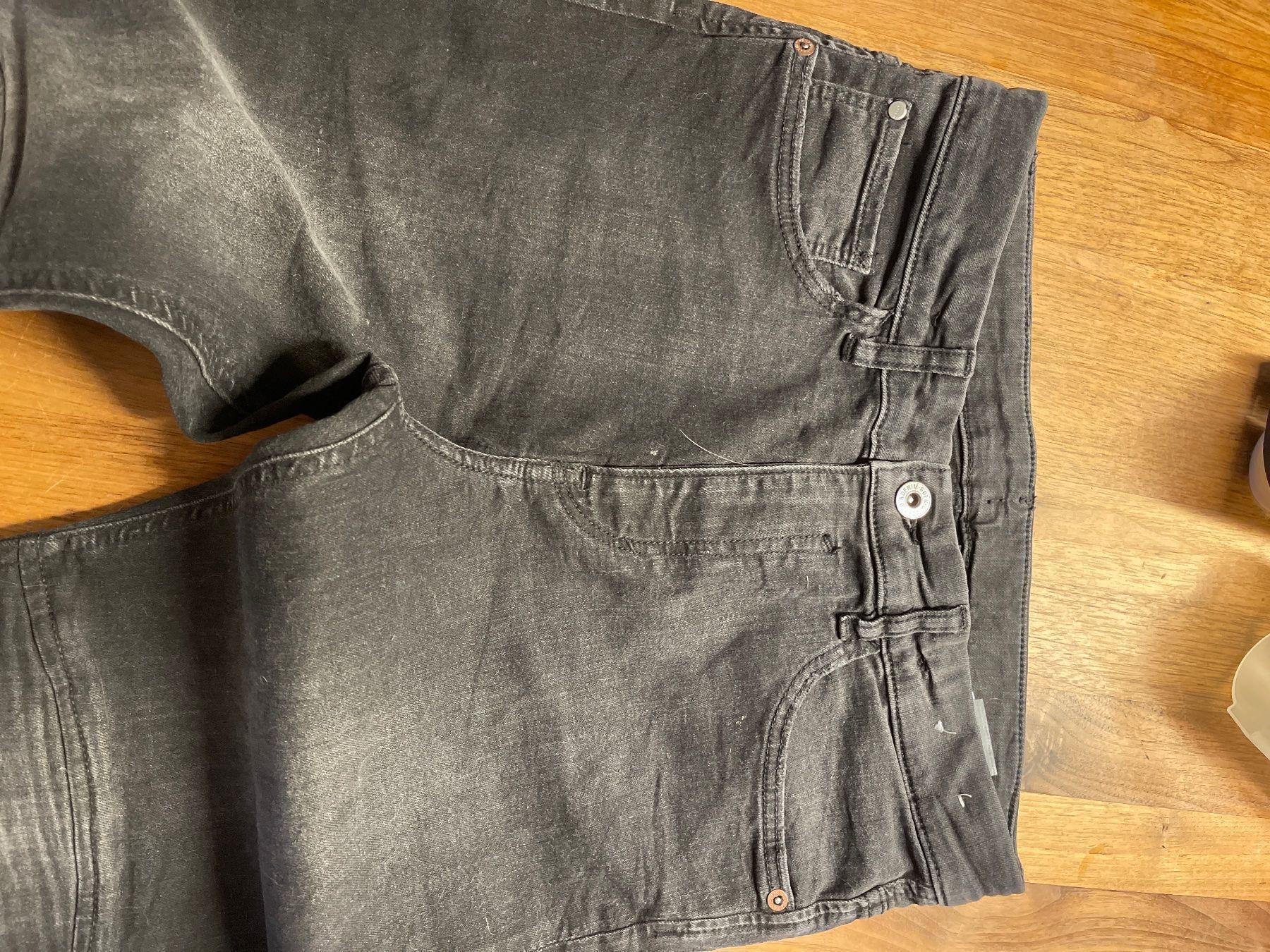 H&M Pantaloni: H&M Jeans – Usato da Schnottwil venduto da Garuso 1