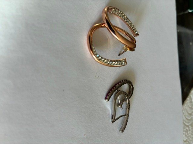 Orecchini pendenti & Orecchini a lobo: 2 paire de boucles oreilles-doré et argenté – Usato da Evilard venduto da nenette01 1