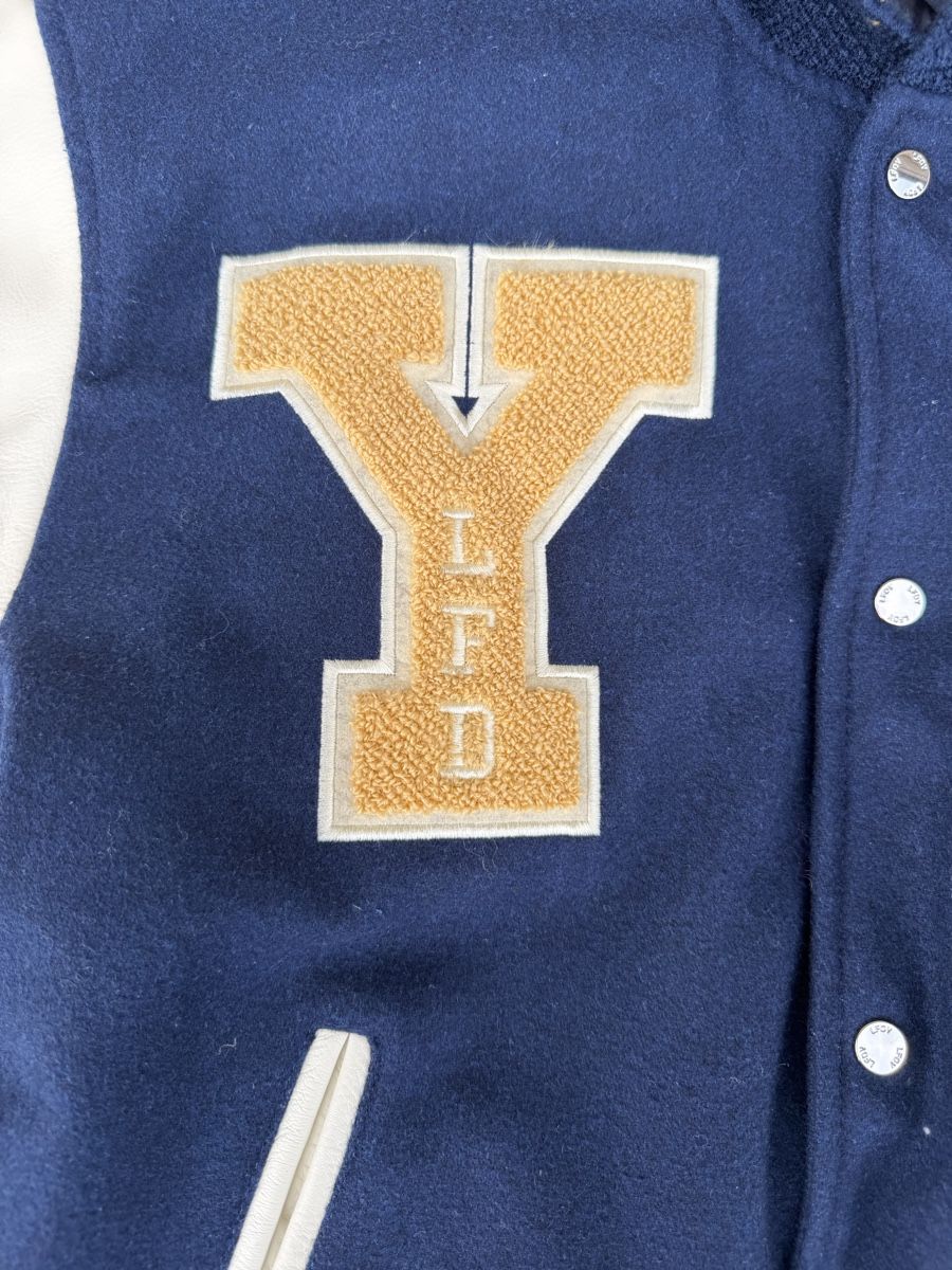 Live Fast Die Young Vestes: Veste teddy LFDY bleu et blanc taille S – D'occasion à Boudry par LuigiLoot 6