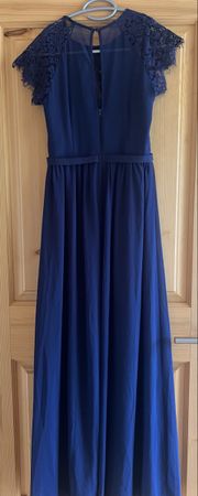 Elegantes dunkelblaues Spitzen-Abendkleid