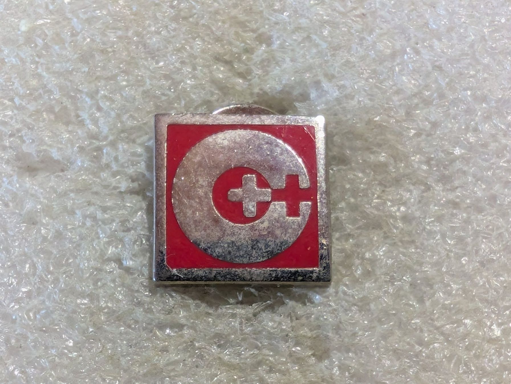 Placchette & Badge: Ansteckpin 98: Schweiz – Usato da Oppligen venduto da Pin-Fall-Shop