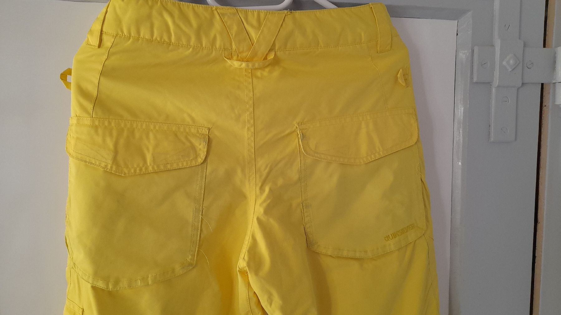 Quiksilver Pantaloni: Kinder Skihose Gr. L,  ca.14 Jahre – Usato da Nesslau venduto da Churfirsten08 2