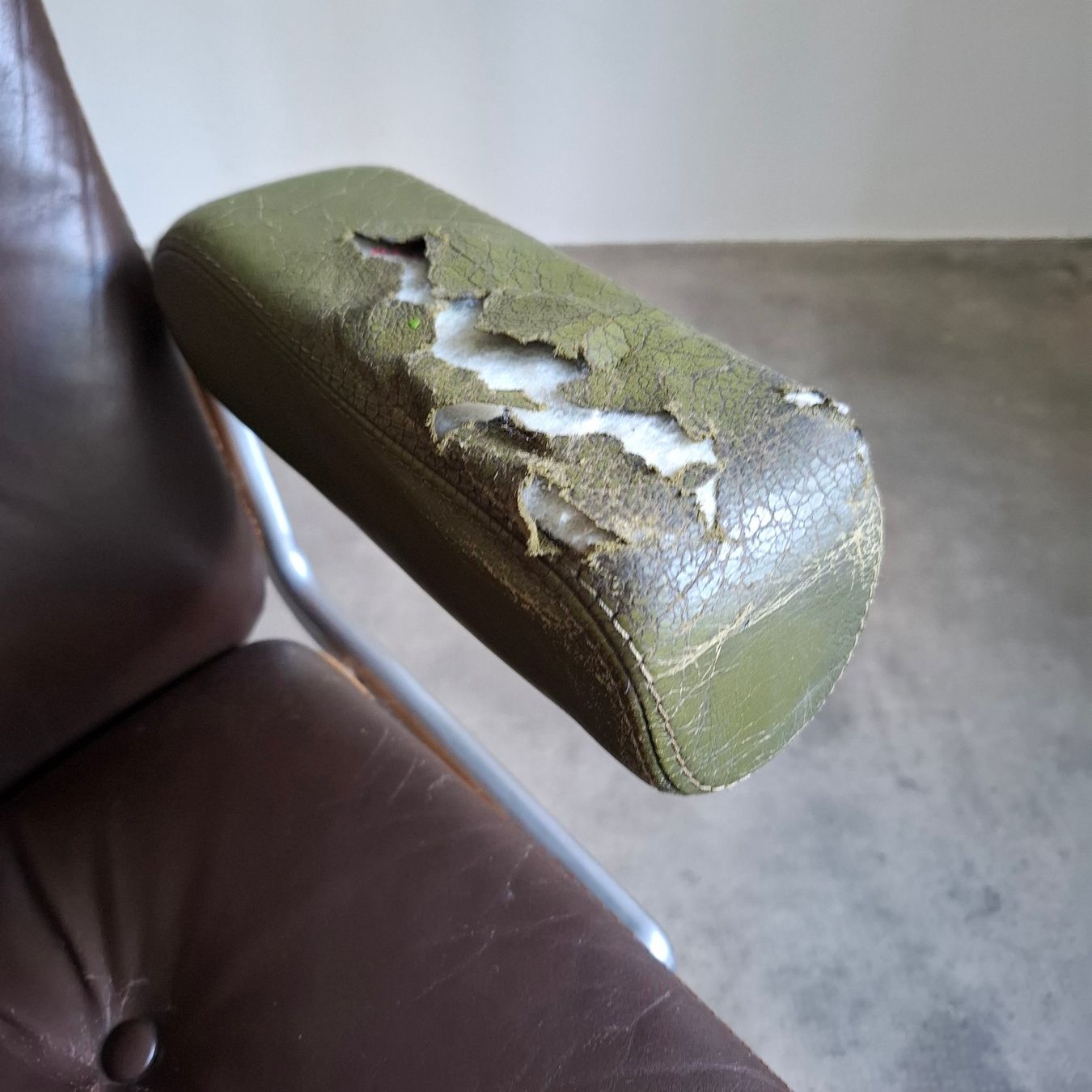 Giroflex Sedie: Chaise de bureau Giroflex par Martin Stoll 1970 – Usato da Neuchâtel venduto da Rochawood 6