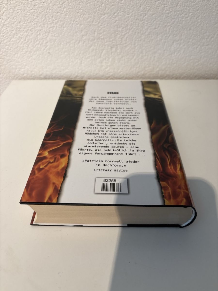Libri: Patricia Cornwell - Staub, neuwertig – Nuovo (secondo la descrizione) da Adliswil venduto da ninotschka7 3