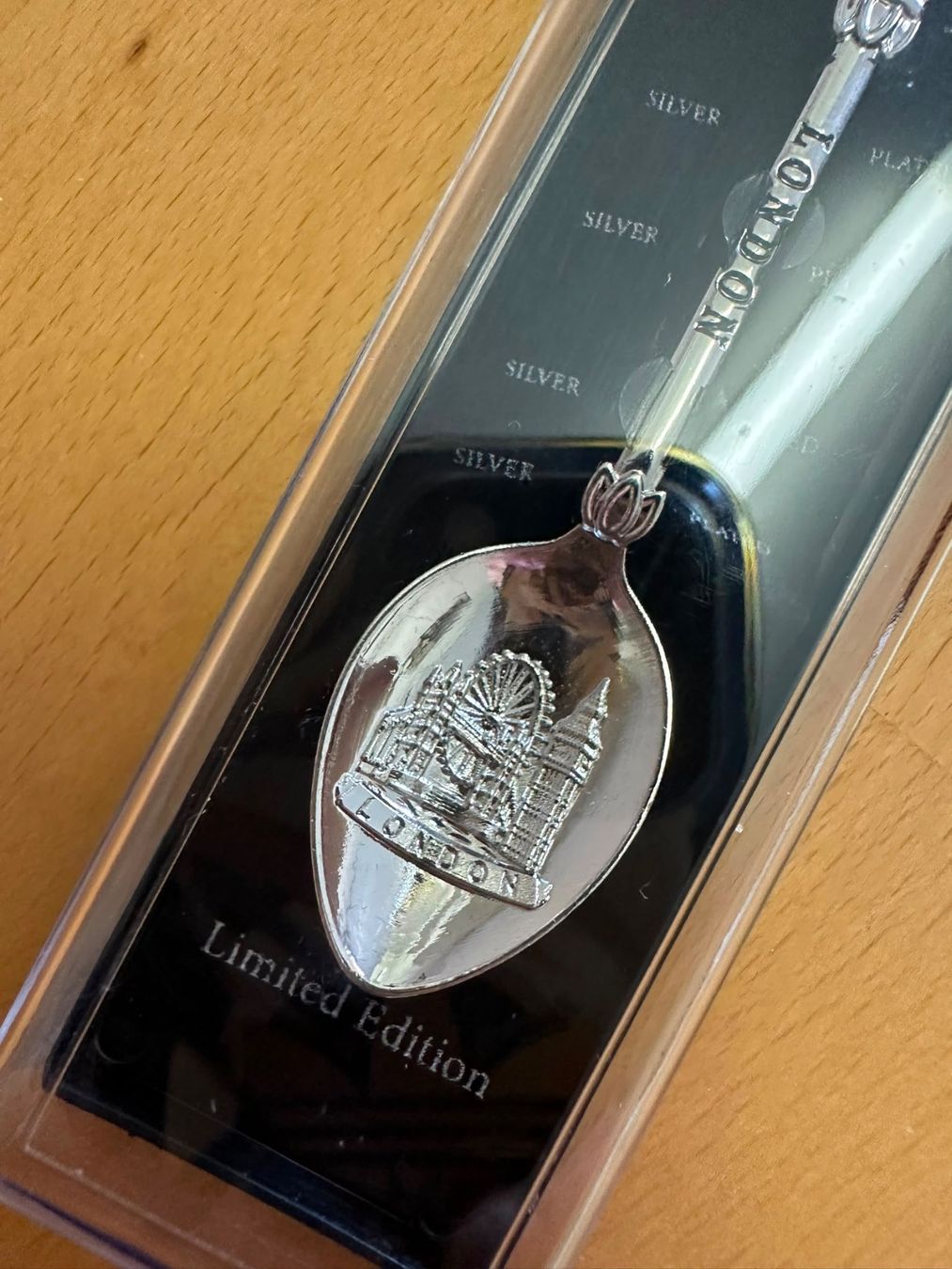 Cucchiai: Löffel London neu – Nuovo e nell'imballaggio originale da Bern venduto da womiman 2