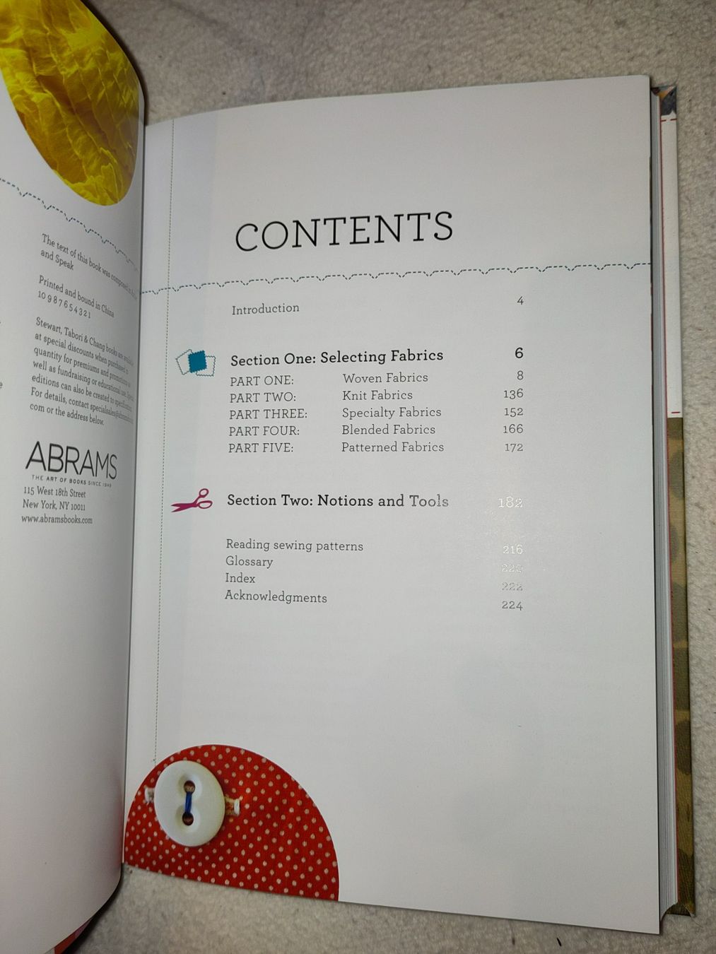 Libri: Fabrics A to Z / by Dana Willard – Nuovo (secondo la descrizione) da Muttenz venduto da Laeckerlihamschter 5