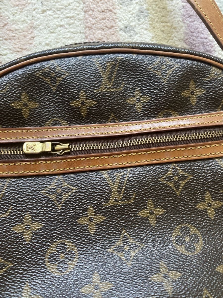 Louis Vuitton Taschen für Damen: Louis Vuitton Monogram Canvas Tasche  – Gebraucht aus Münchenstein von sommerverkauf12 1