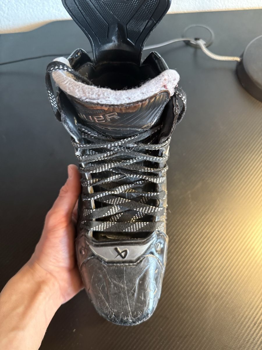 Bauer Pattini da ghiaccio: Bauer Shadow Schlittschuh Gr. 9.5 – Usato da Herisau venduto da Mattia2x 4