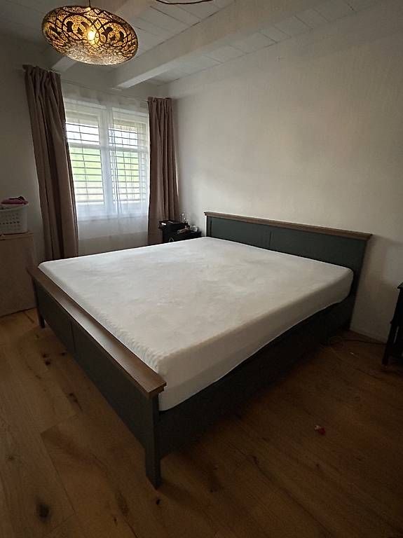 Letti: Bettrahmen 180x200cm – Usato da FRAUENFELD venduto da selua