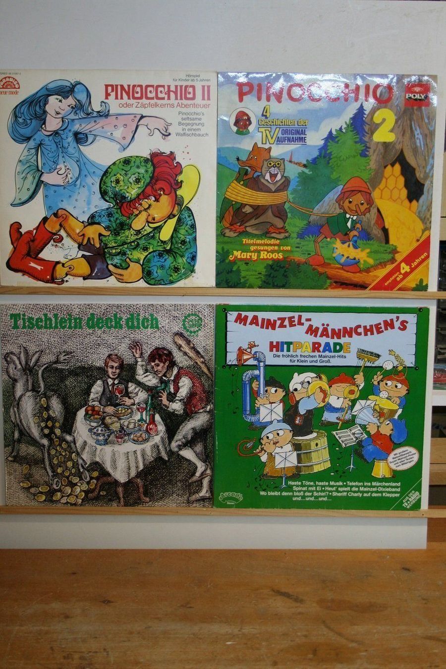 Dischi in vinile: Pinocchio, Tischlein deck dich, 4 LPs – Usato da Wettingen venduto da zibi137