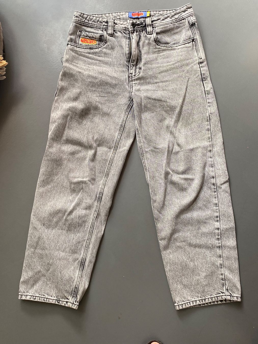 Jeans: Blue Tomato Jeans Gr. 28 Farbe grau – Usato da Konolfingen venduto da sibi1977