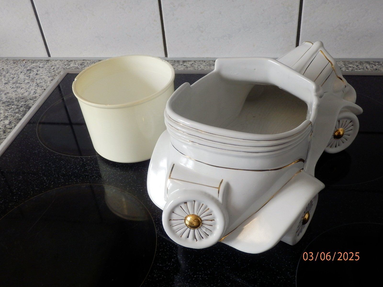 Vasi per fiori: Keramik-Oldtimer als Blumentopf, ungebraucht, 35L,17B,14cm H – Usato da Ueberstorf venduto da dinbau 5