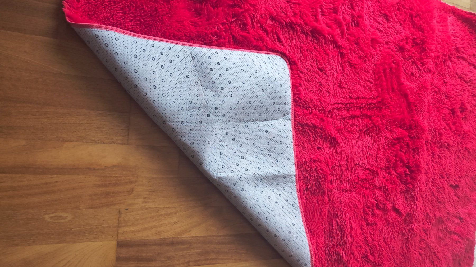 Teppiche: Flauschiger Teppich – Gebraucht aus Güttingen von Castle7 1