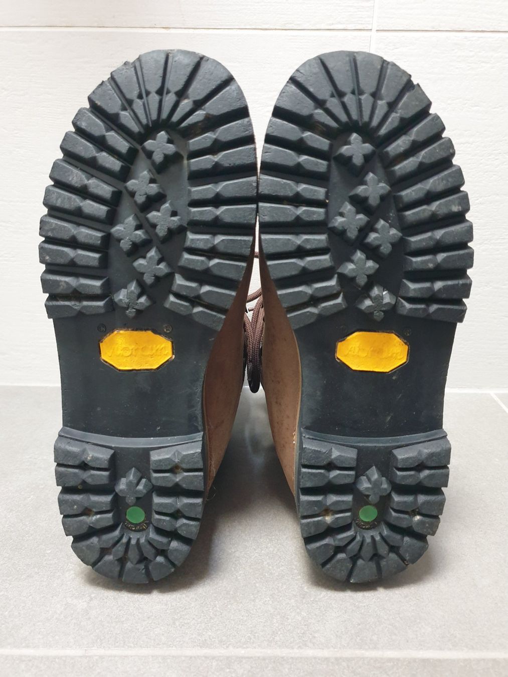 Herrenschuhe: Chaussures Gro-nell T36 – Gebraucht aus Lausanne von lae_c5zc 5