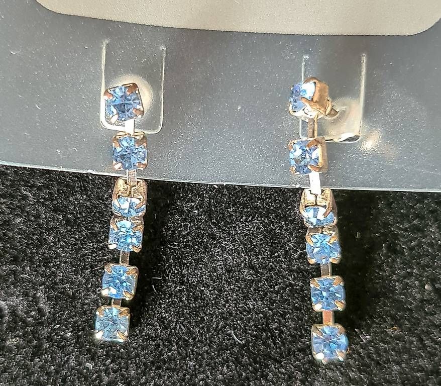 Orecchini pendenti & Orecchini a lobo: Ohrringe Strasssteine hellblau, Modeschmuck – Usato da Hettlingen venduto da Sylvia24