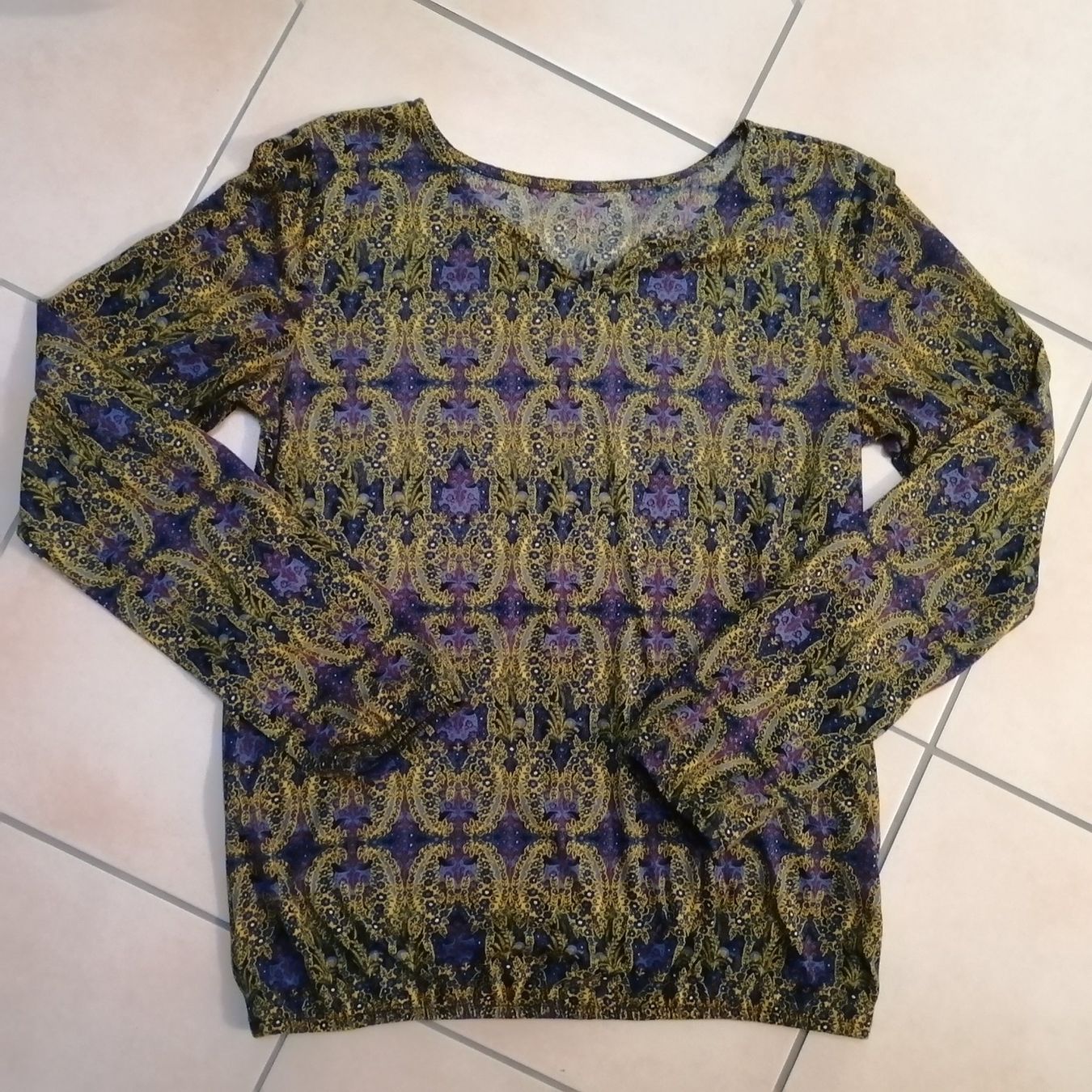Blusen: Bluse Gr. S – Gebraucht aus Henau von AXAA