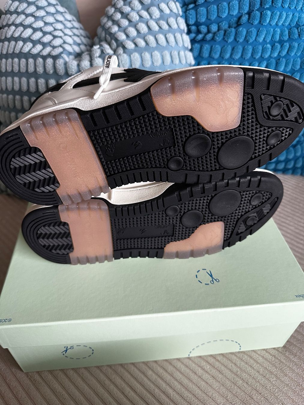 Off-White Scarpe da uomo: Off-White OOO White Black Gr. 42 – Nuovo e nell'imballaggio originale da Untersiggenthal venduto da ______luece 2