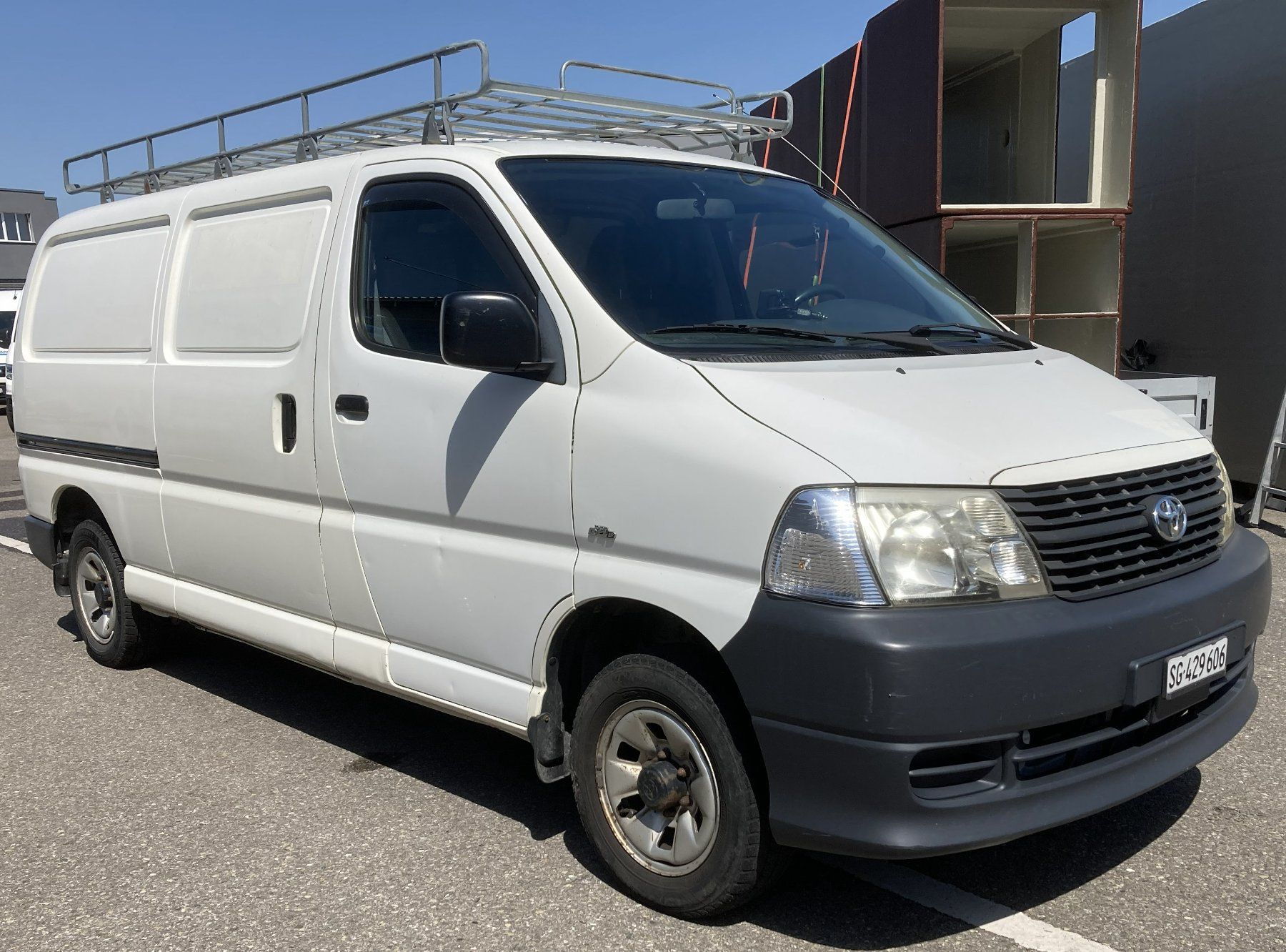 Toyota Veicoli commerciali: Toyota Hiace D-4D 4WD – Usato da Waldkirch venduto da Eigenmann_Technik