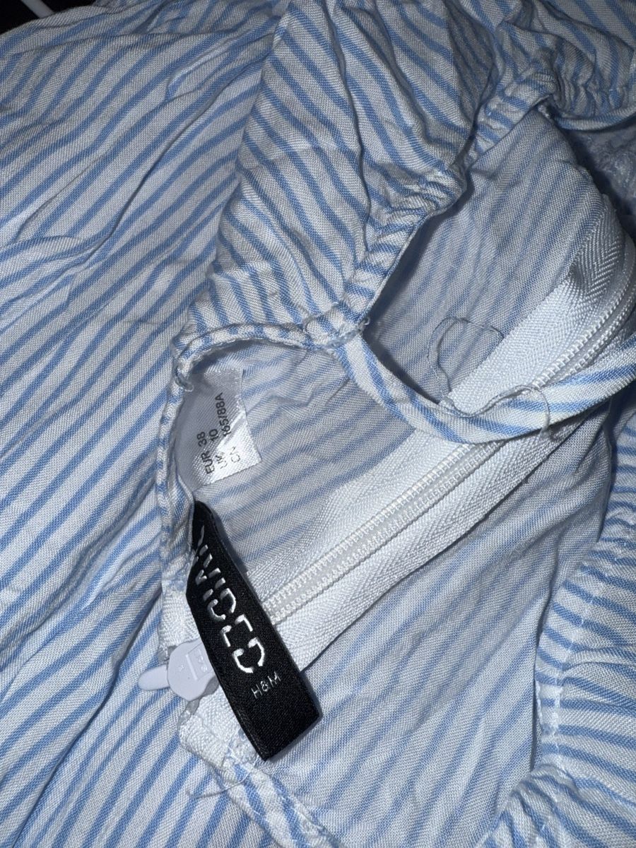 H&M Vestiti: Weiss/Blau Sommerkleid mit Wickellook Grösse 38 – Usato da Zürich venduto da bia_6kmj 4