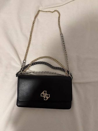 Schwarze Tasche von Guess
