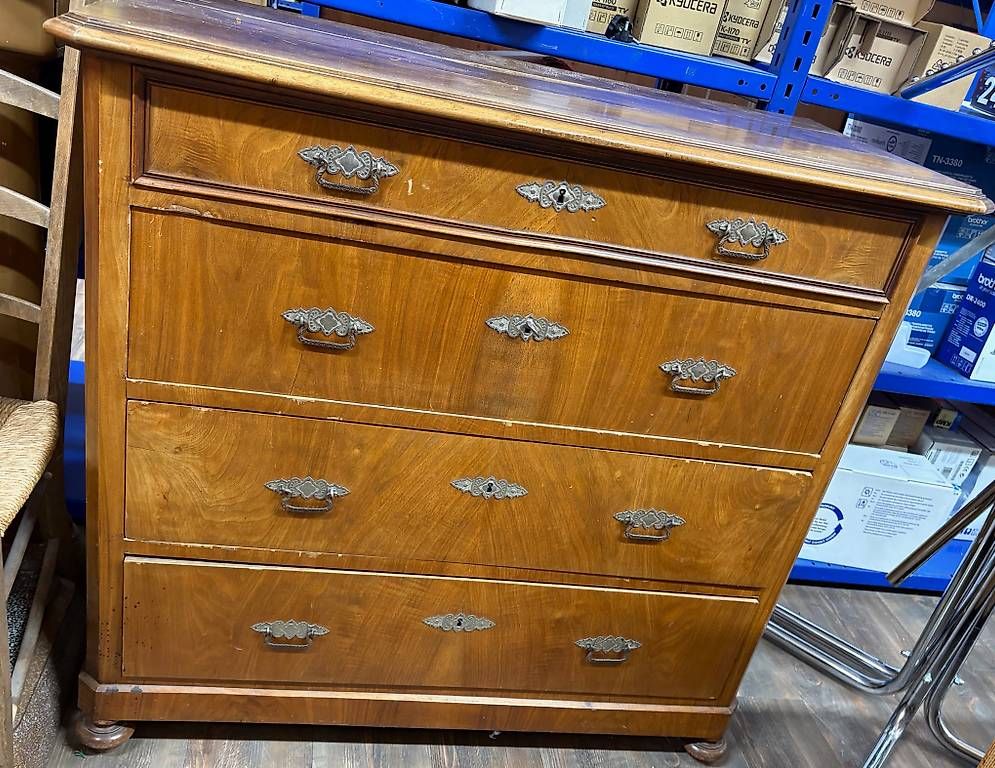 Commodes: Antike Kommode im Biedermeierstil – D'occasion à Staffelbach par Mart83
