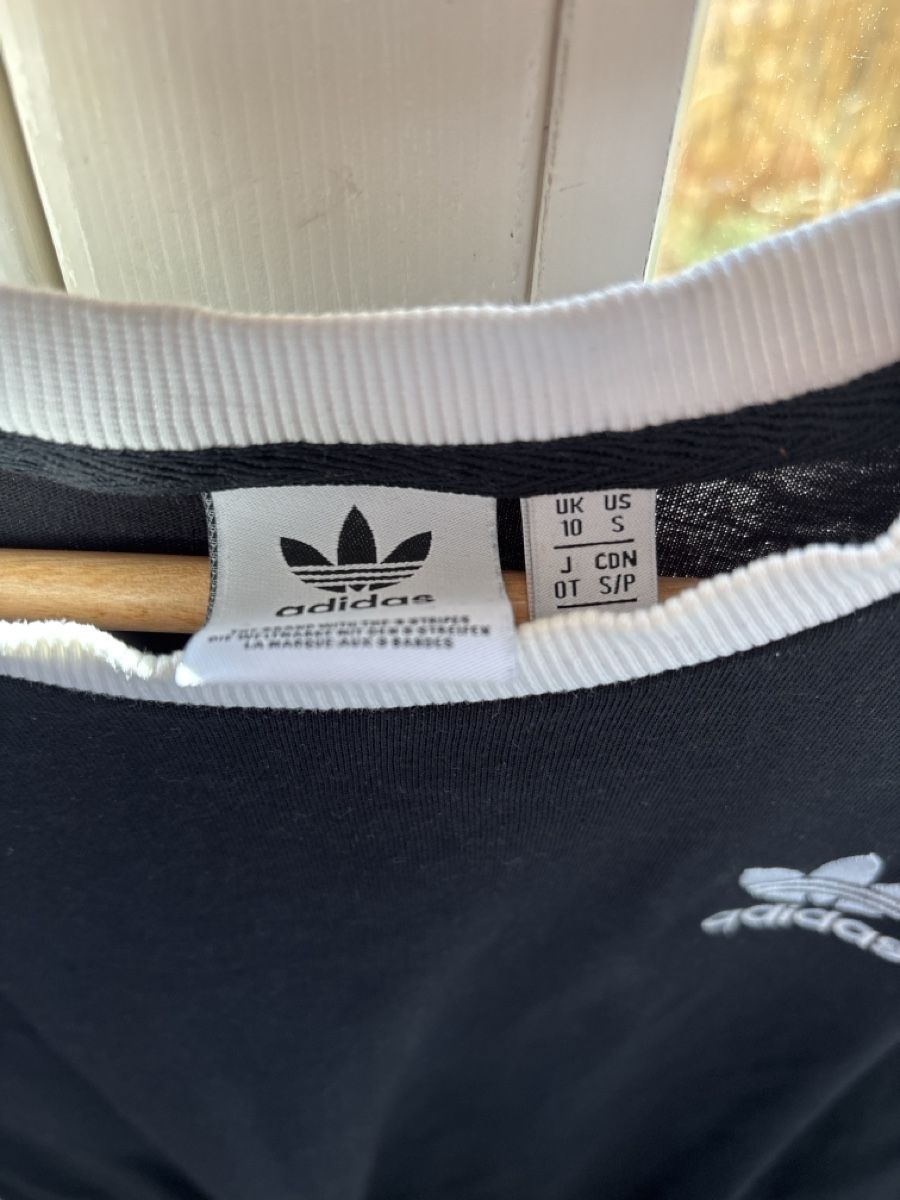 Adidas T-shirt: Adidas T-Shirt – Usato da Bern venduto da Lydiixa 1