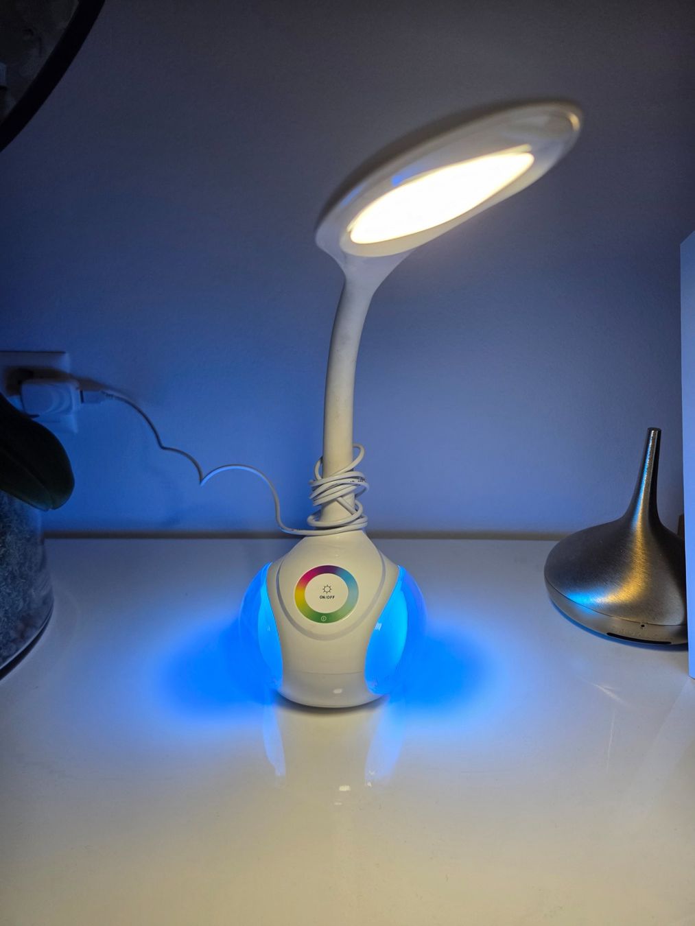 Lampade: Tisch Lampe Led – Usato da Kloten venduto da Senolf 1