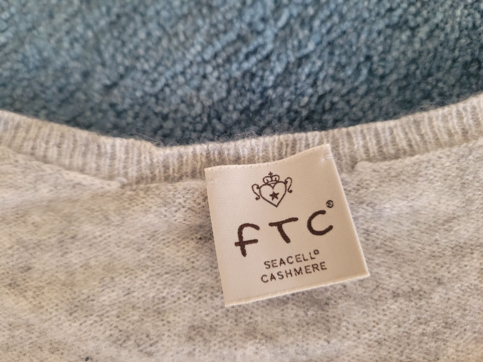 FTC Pullover & Sweatshirts: FTC Kaschmirpullover Damen Gr. XS - S, grau meliert – Gebraucht aus Schaffhausen von marusja 4
