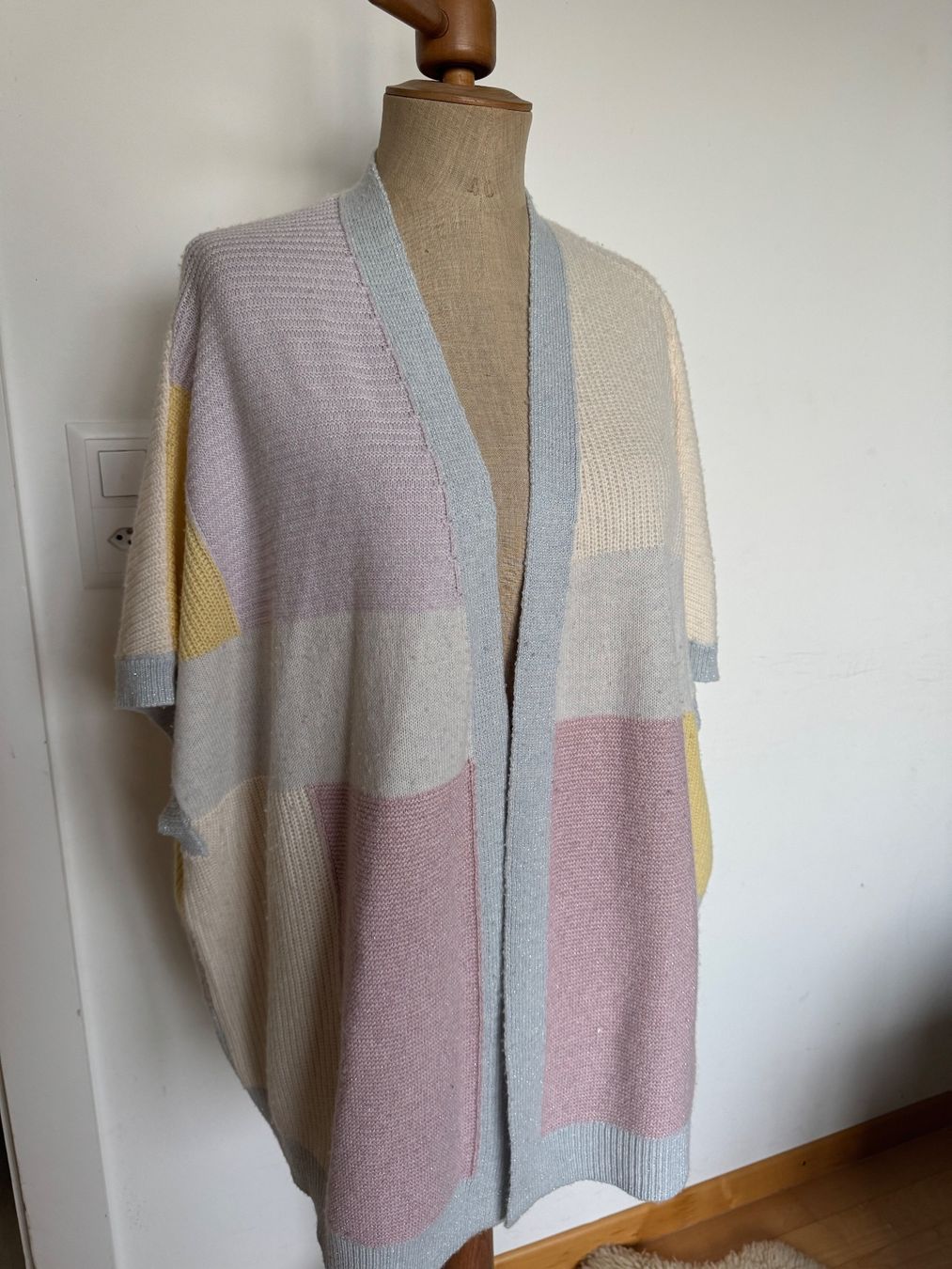 Princess goes hollywood Giacche: Princess Goes Hollywood Strickjacke Gr M/L – Usato da Hombrechtikon venduto da tvogel