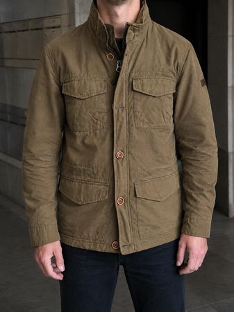 Armani Jeans Jacke praktische und stilvolle kombination