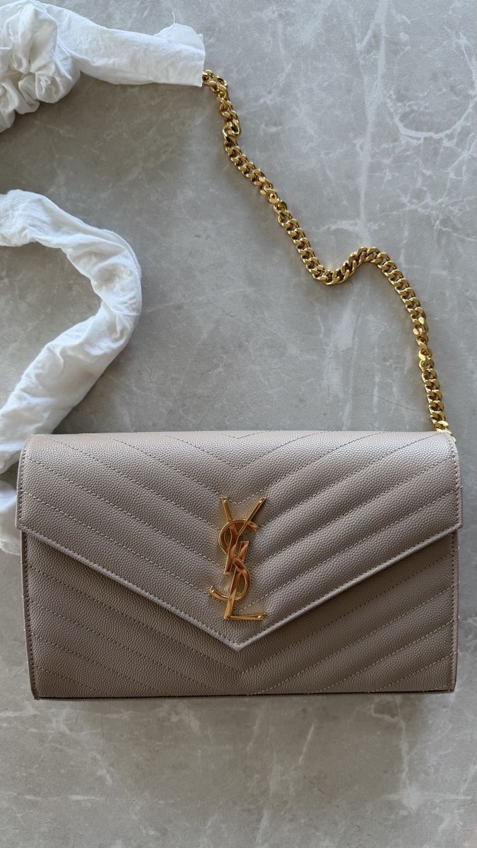 Portemonnaies: Saint Laurent Monogram Envelope Wallet on Chain – Neuf avec emballage d'origine à Pully par Vincent_b