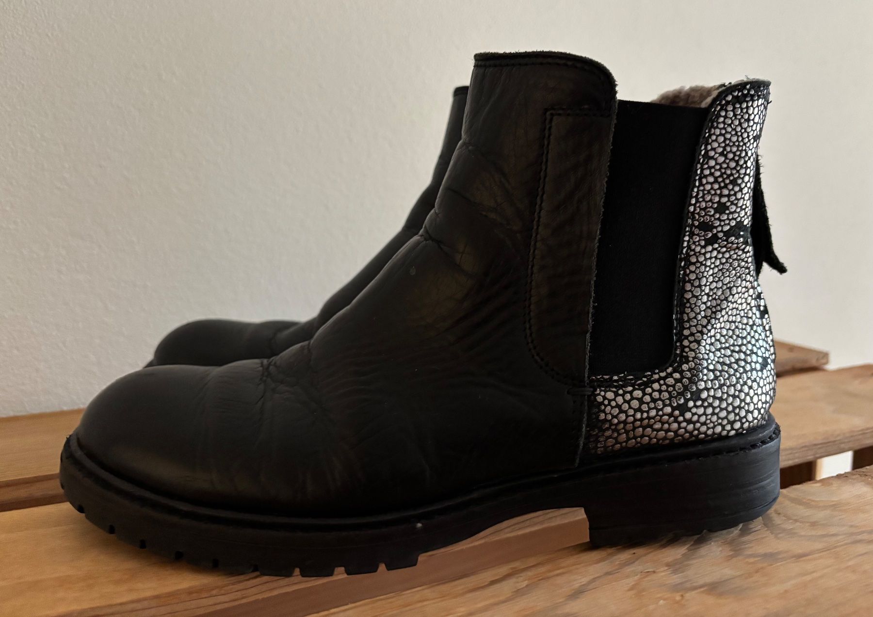 Damenschuhe: Winter Chelsea Boots – Gebraucht aus Winterberg ZH von vanilleinspiration 4