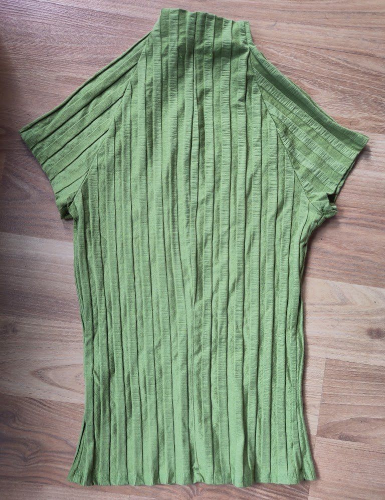 Reformation Top: Frischgrünes Top von Reformation, Gr. S – Usato da Lugano venduto da kat_lm5b 2