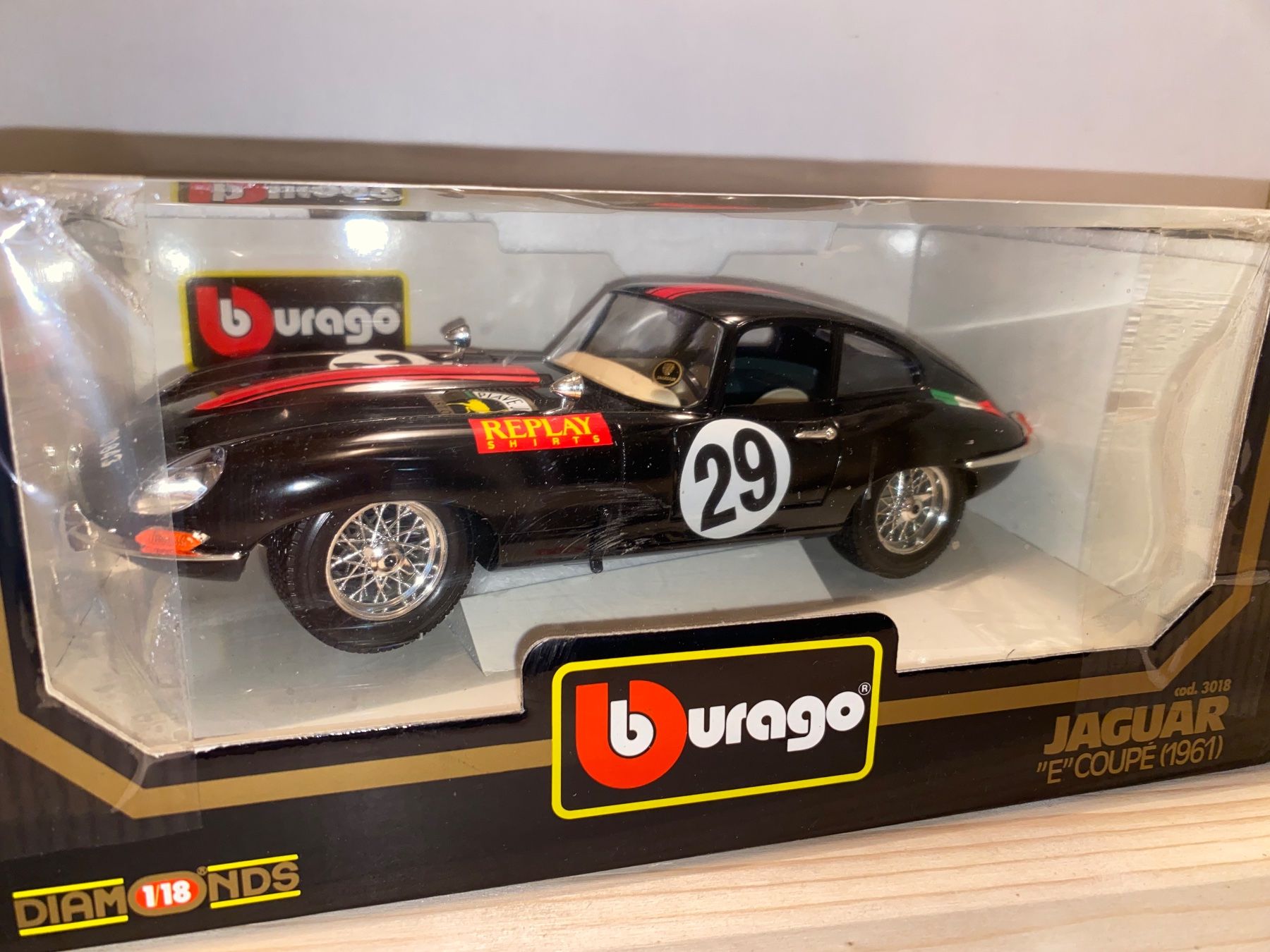 Jaguar Modellini d'auto: Jaguar E Type Coupe 1/18 seltene Rennversion – Nuovo (secondo la descrizione) da Wohlen AG venduto da PrivatSammlung