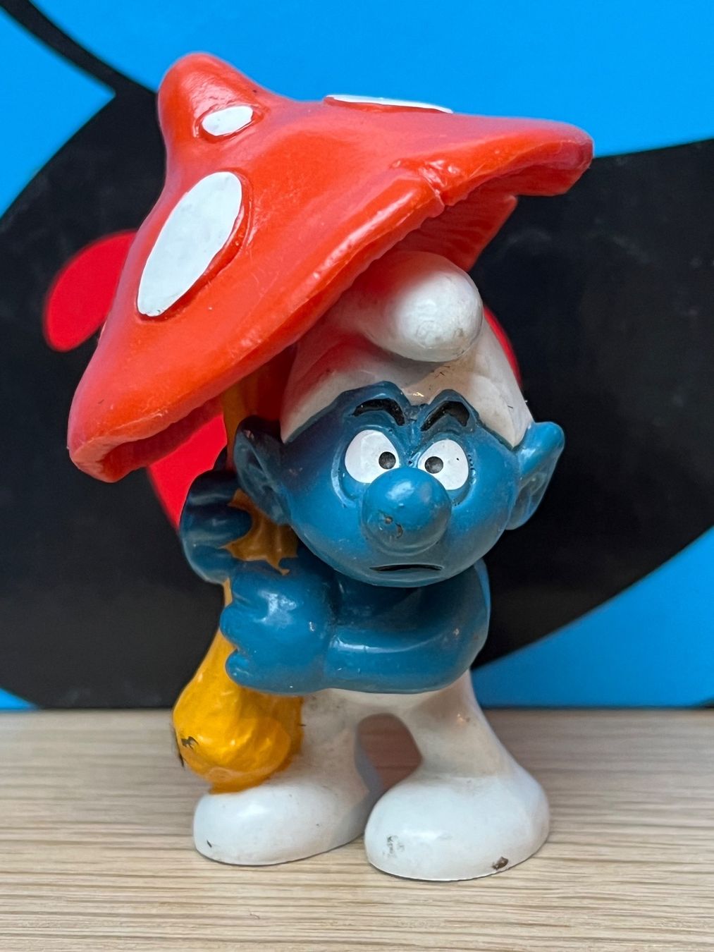 Schleich Statuette: Schlumpf mit Pilz-Schirm – Usato da Lyss venduto da Duckszone