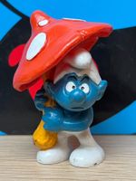 Schlumpf mit Pilz-Schirm