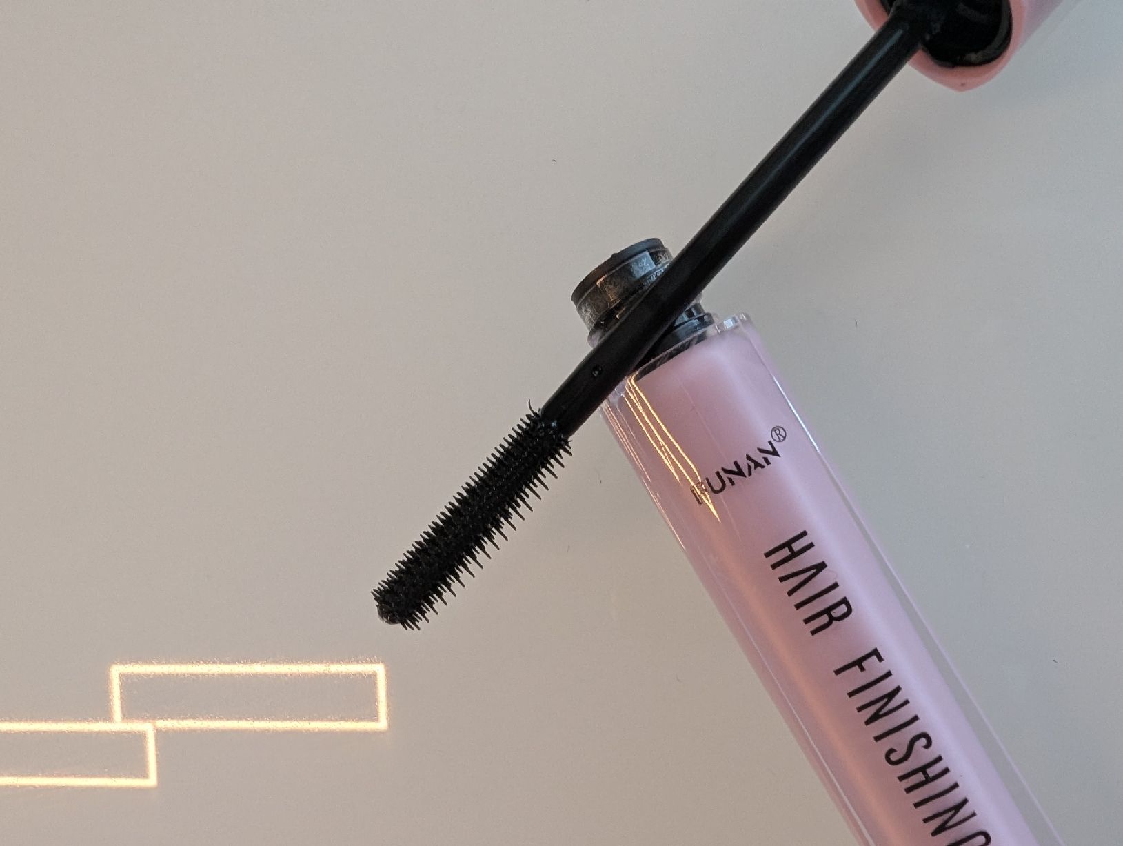 Altro per la cura del corpo: Hair finishing Stick – Usato da Jona venduto da Schaniarle 1