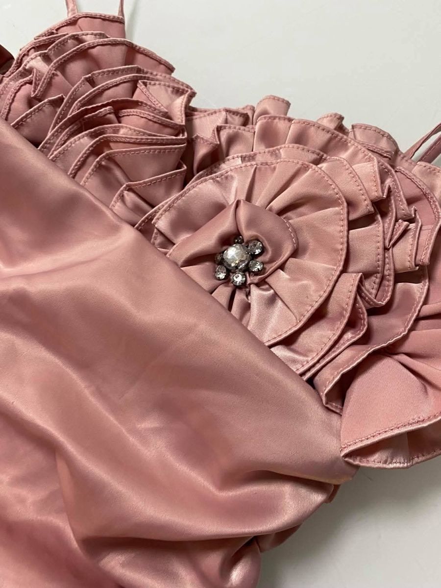 Kleider: Antikes rosafarbenes Abendkleid mit Rüschen – Gebraucht aus chur von merygori 1