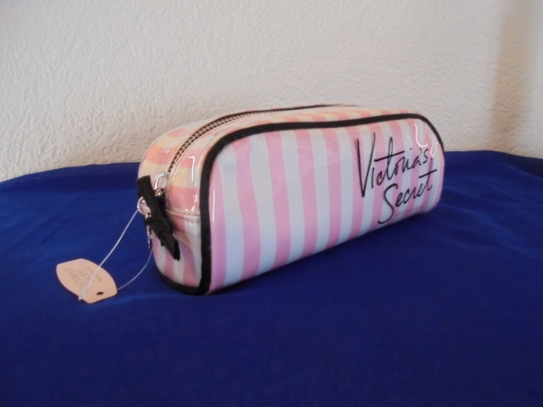 Victoria's Secret Custodie per cosmetici: VICTORIA'S SECRET MAKE-UP TÄSCHCHEN – Nuovo e nell'imballaggio originale da Aarau Rohr venduto da PinkSchwein 1