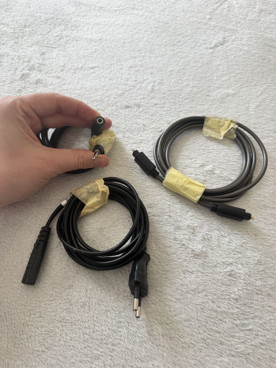 Cavi: Kabel Set Audio Optisch Strom 3 Stück – Usato da Uetikon am See venduto da Ala888 2