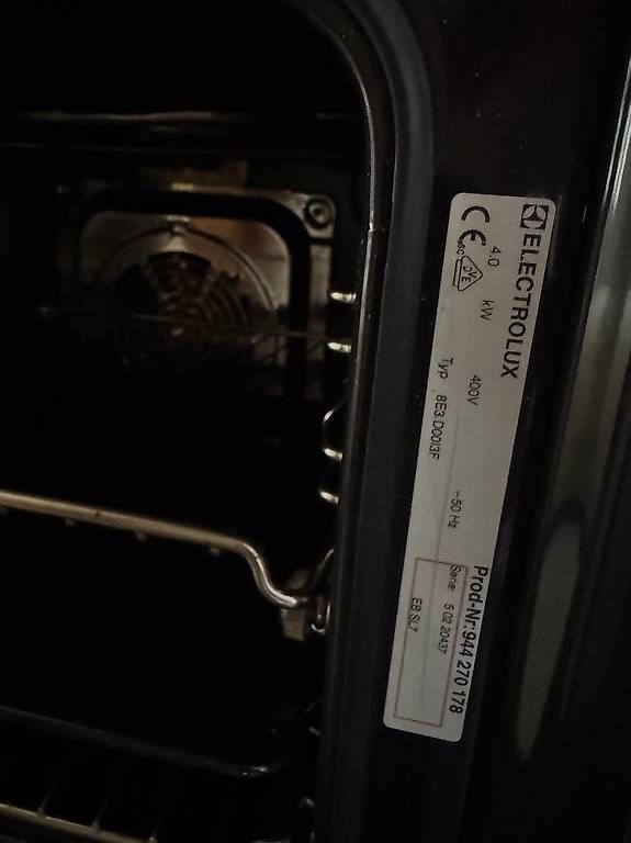 Backöfen: GRATIS Backofen mit Wärmeschublade Electrolux – Gebraucht aus Chur von kod_hc8g 1