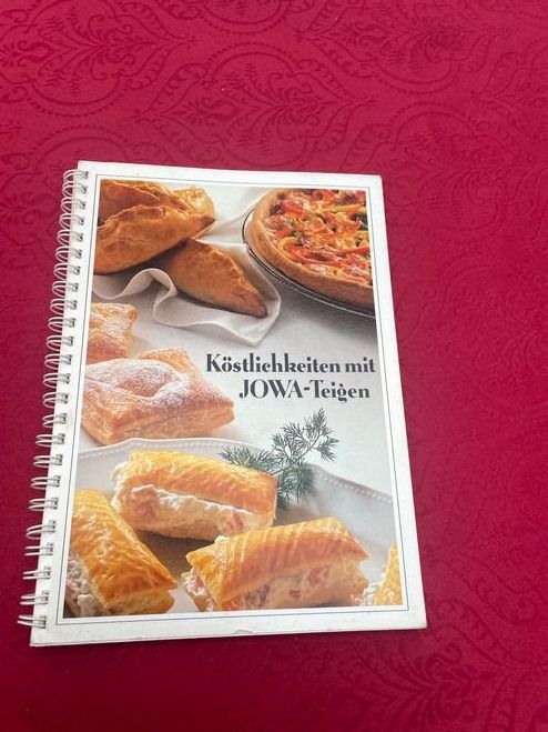Libri: Köstlichkeiten mit Jowa-Teigen – Usato da Bergdietikon venduto da Book-4-you_2nd