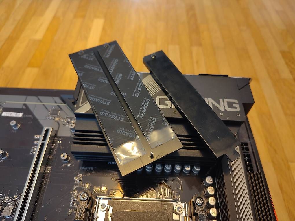 Gigabyte Schede madri: Gigabyte B650 GAMING X AX V2 – Usato da Reinach BL venduto da erb_kv59 2